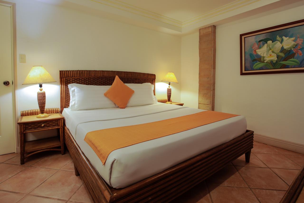 Paradise Garden Hotel And Convention Center Boracay Powered By Aston Manoc-Manoc Dış mekan fotoğraf